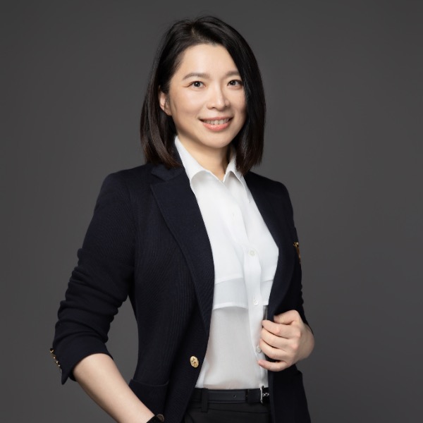 Headshot ofMina Shen